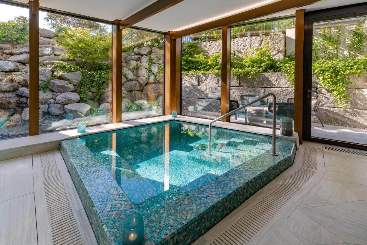 Five Zurich - Luxury City Resort Exteriör bild The spa at the Hotel de la Paix